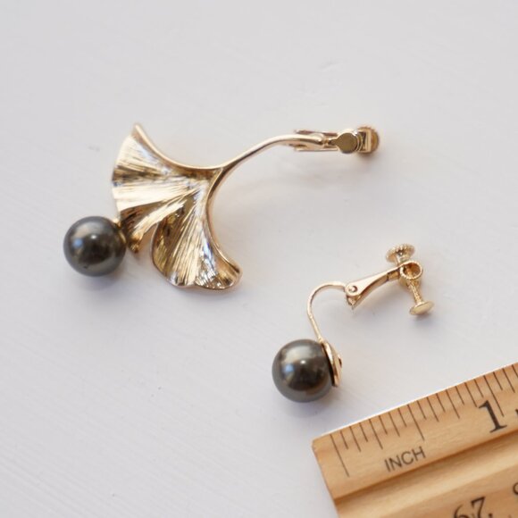 4/$25 Ginkgo Leaf Pearl Screw Back Clip on Earrings - Picture 3 of 4